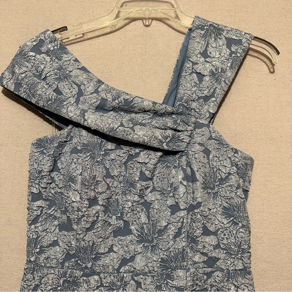 NWT JS Collections Asymmetrical Floral Dress - size 4 - Picture 3 of 7